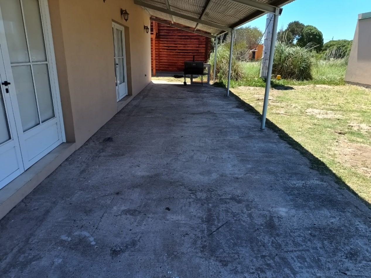  En Venta - Casa Impecable en Esquina, a Pasos del Mar