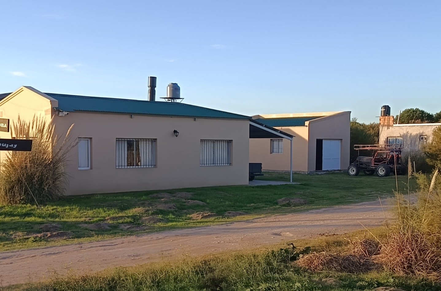  En Venta - Casa Impecable en Esquina, a Pasos del Mar