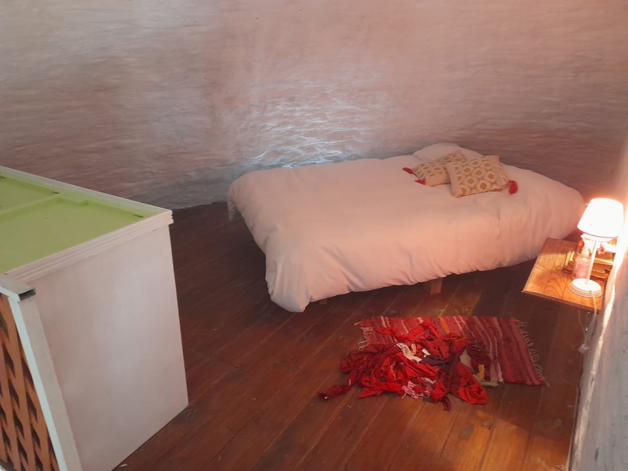 Casa estilo iglu sobre calle San Juan