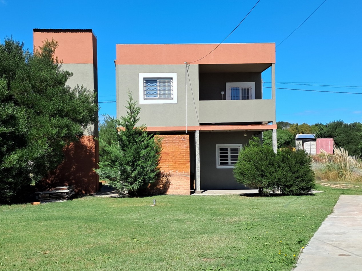 COMPLEJO EN VENTA - IMPECABLE Y DE DISEÑO MODERNO