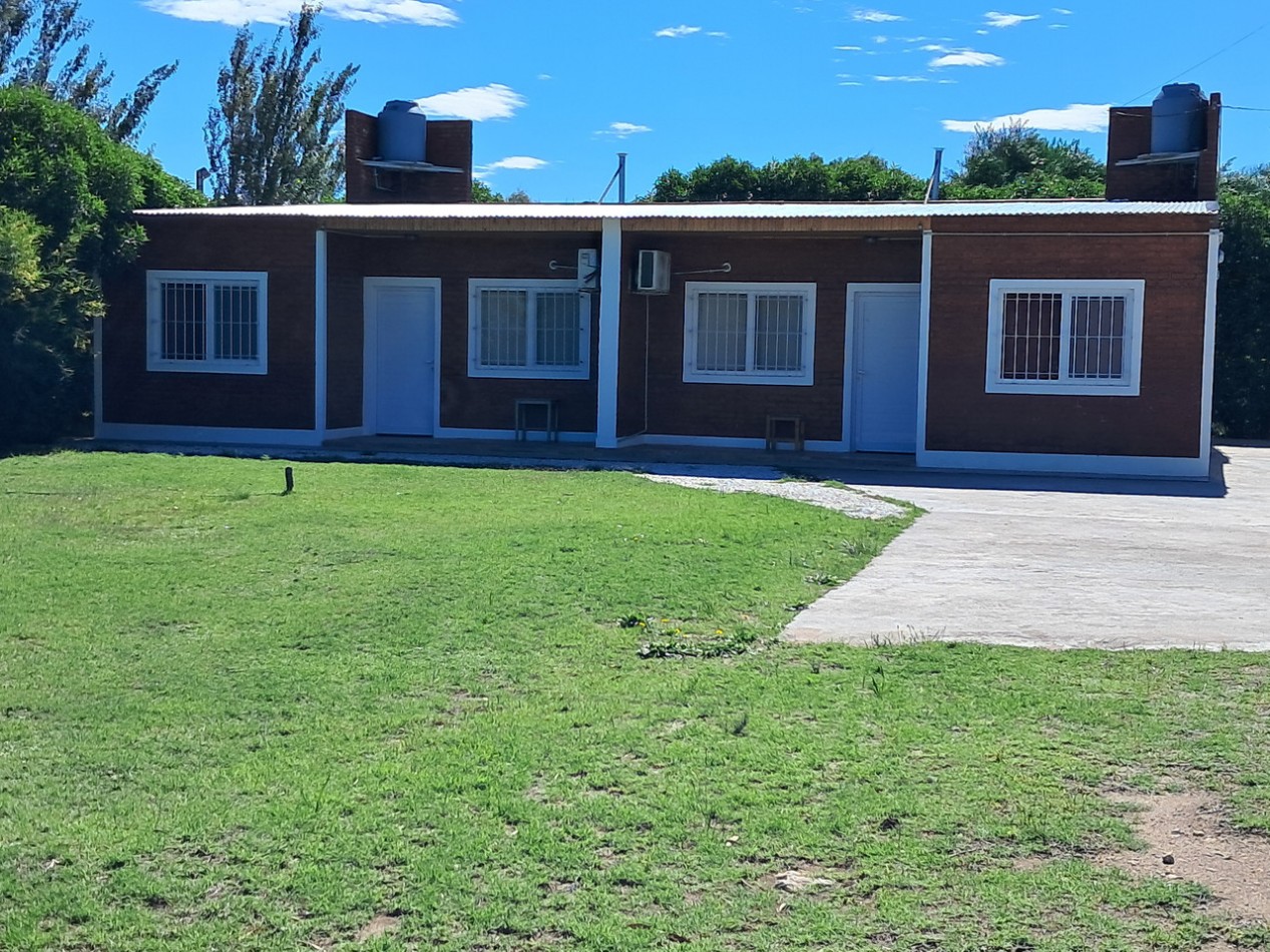 COMPLEJO EN VENTA - IMPECABLE Y DE DISEÑO MODERNO