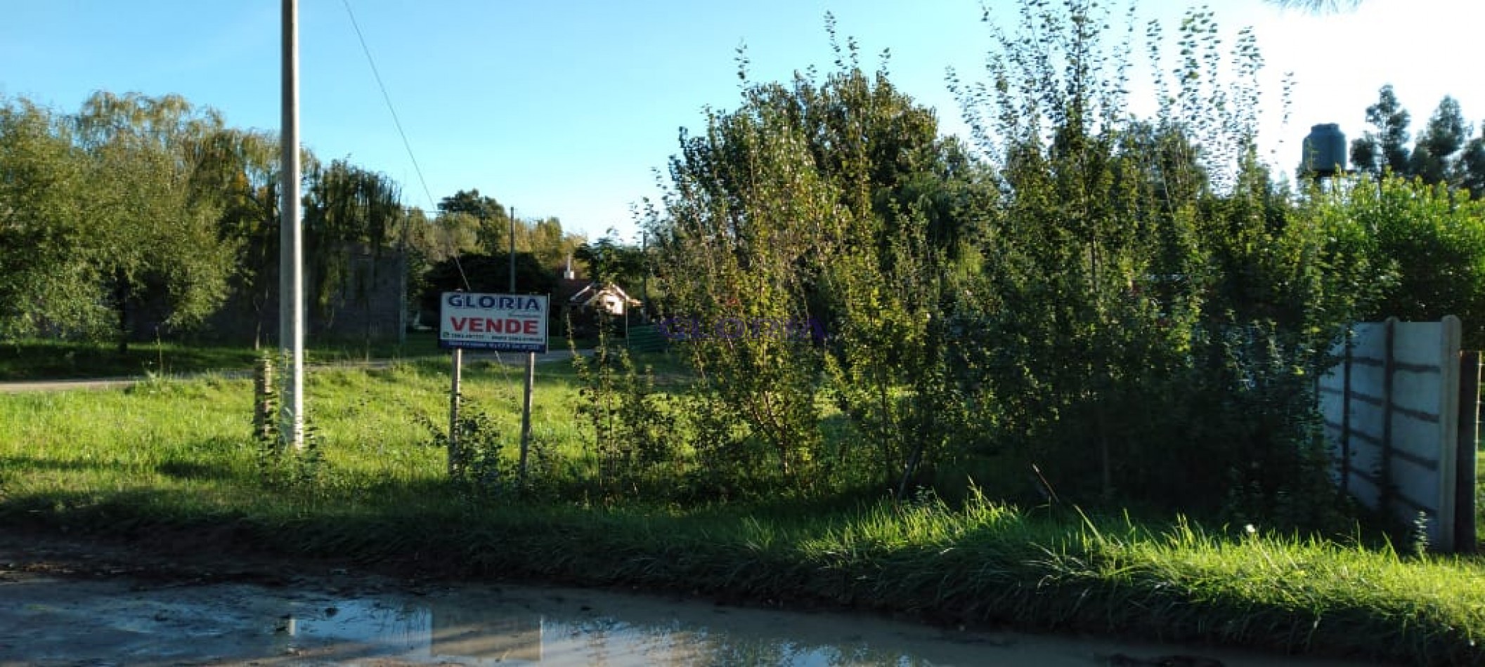 Esquina Estrategica en la Entrada de Marisol - Ideal para Comercio o Vivienda