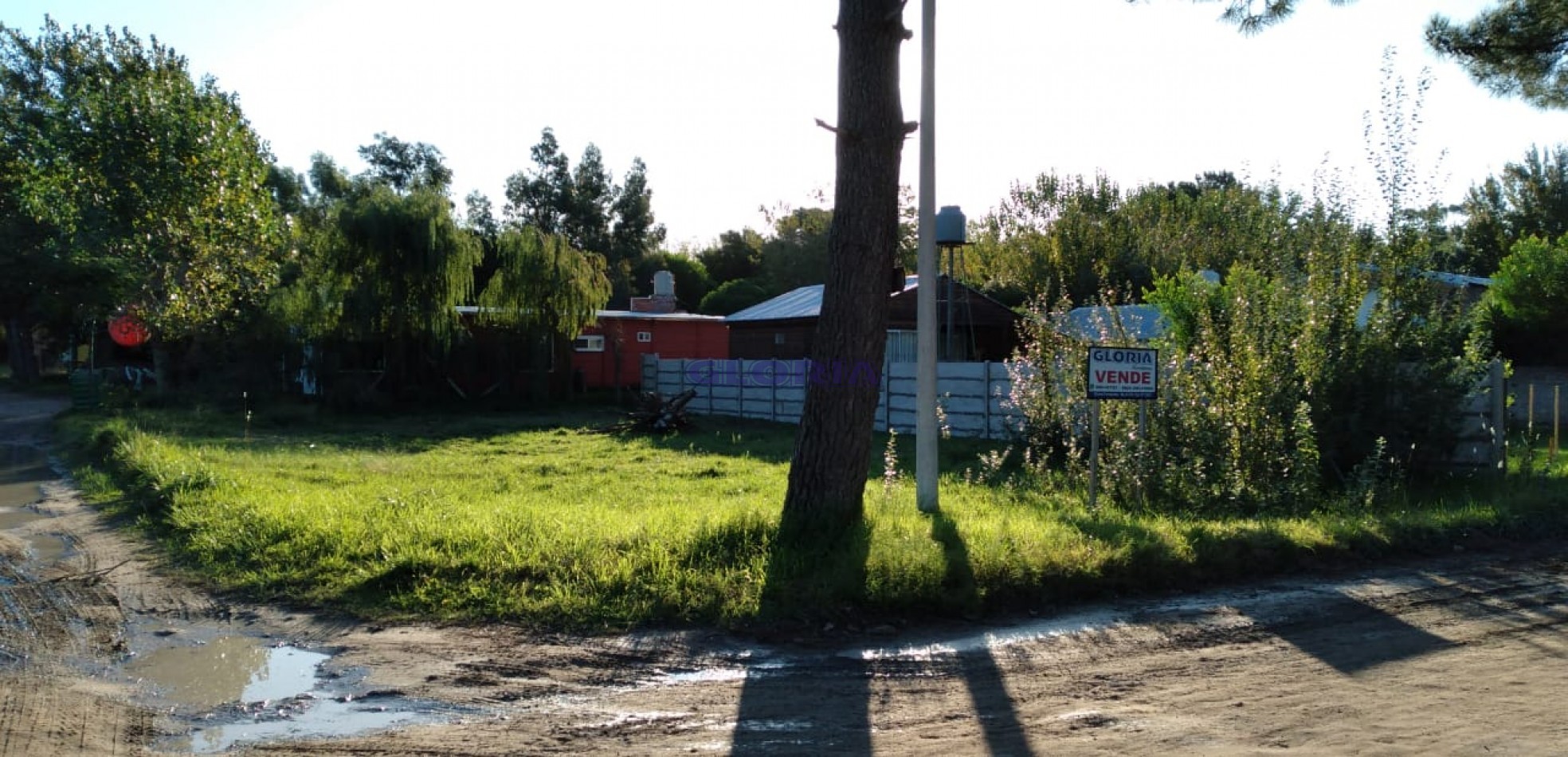 Esquina Estrategica en la Entrada de Marisol - Ideal para Comercio o Vivienda